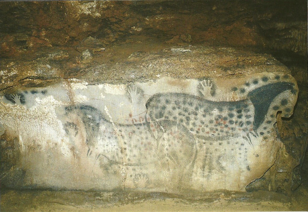 PECH MERLE dotted horse panel c.25000 years old